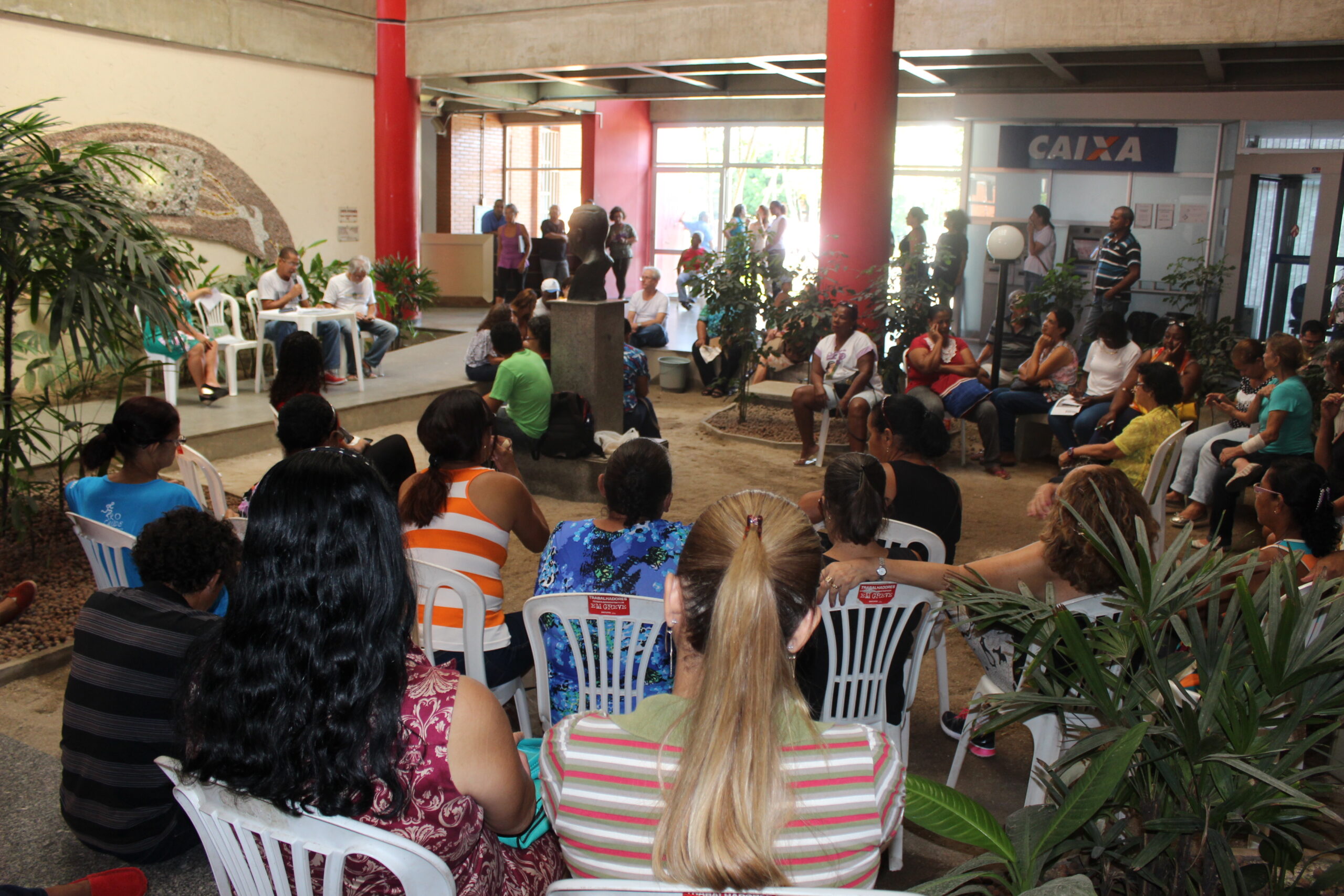 Categoria mostra sua força contra a retirada de direitos promovida pelo governo e pelo Congresso