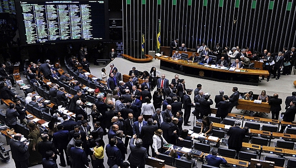 Câmara dos Deputados aprova projetos de reajuste aos servidores públicos federais