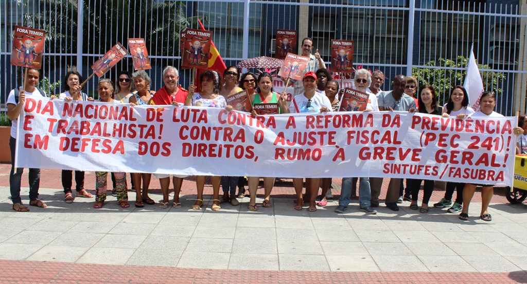 Categoria comprova sua disposição para a greve geral em atos contra a PEC por todo o País